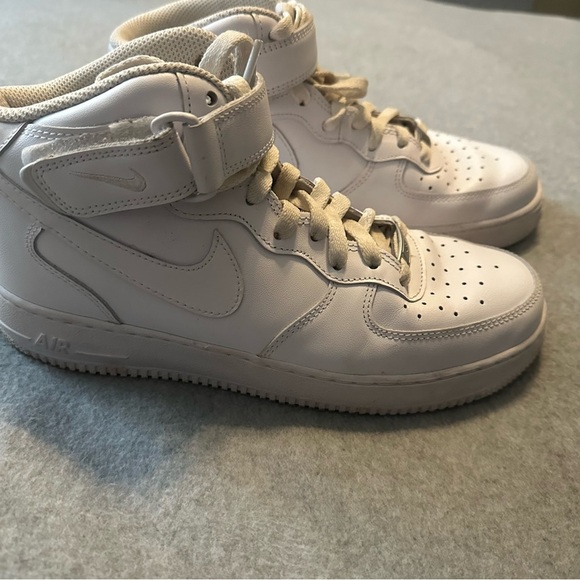 Nike Men’s Air Force 1 High '07 white size 8.5 - Picture 2 of 6